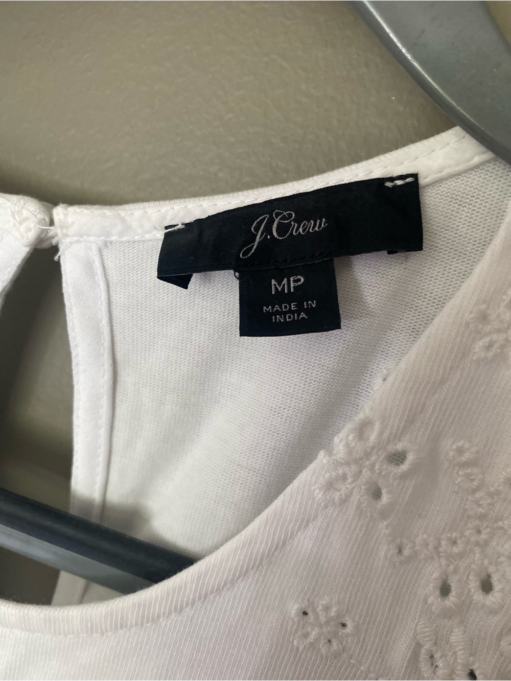 J. CREW Sleeveless White Knit Eyelet & Scallop Trim Tank Shift Dress Size MP - Picture 4 of 8